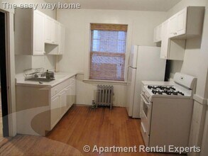 14 Centre St, Unit #1 in Cambridge, MA - Building Photo - Building Photo