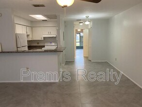 2360 Maben Cir in Palm Harbor, FL - Building Photo - Building Photo