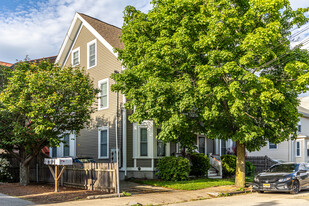 116-118 Chestnut St in Waltham, MA - Foto de edificio - Building Photo