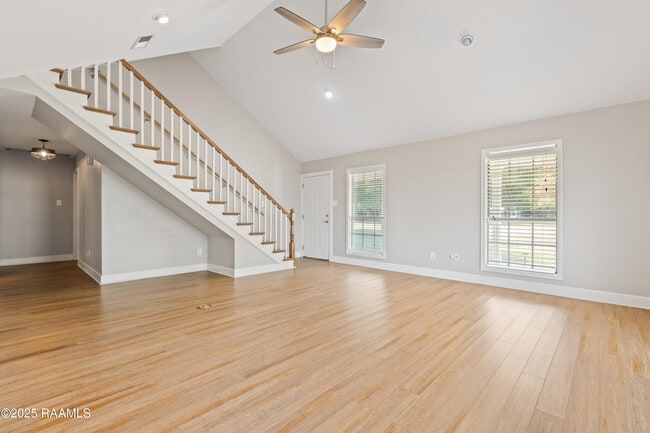 1007 Baker Hughes Rd in Broussard, LA - Building Photo - Building Photo