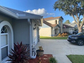 1353 Scattered Pines Pl in Zephyrhills, FL - Building Photo - Building Photo