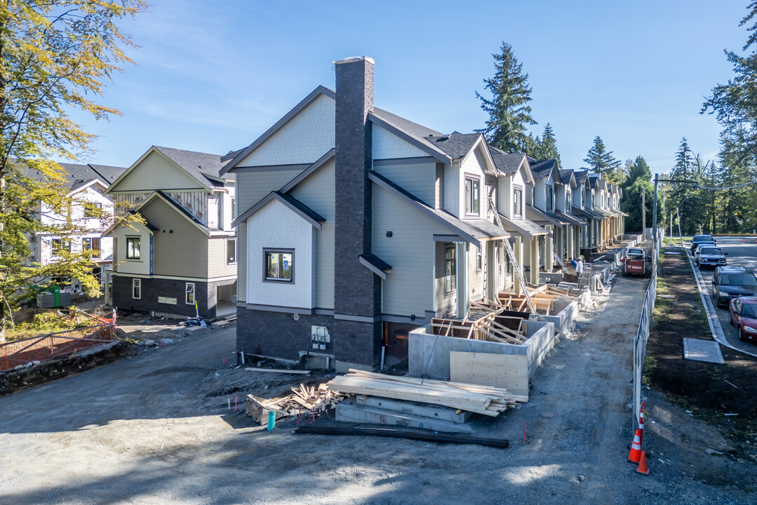 Ravens Park in Surrey, BC - Building Photo