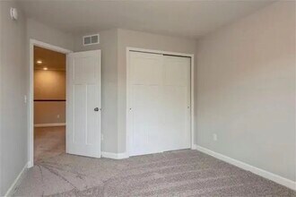 23303 Amber Dr in Rogers, MN - Building Photo - Building Photo