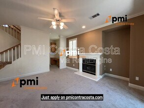 124 Molly Way in Walnut Creek, CA - Building Photo - Building Photo