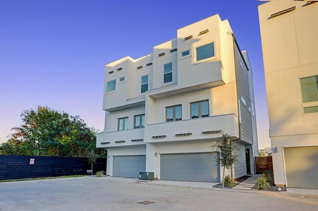 property at 1815 Elite Dr