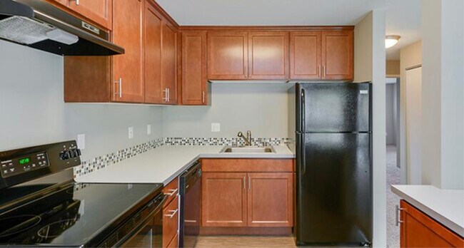 The Hanover Apartment Homes in Seatac, WA - Building Photo - Building Photo