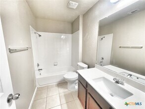 2665 Lonesome Creek Trail in New Braunfels, TX - Foto de edificio - Building Photo