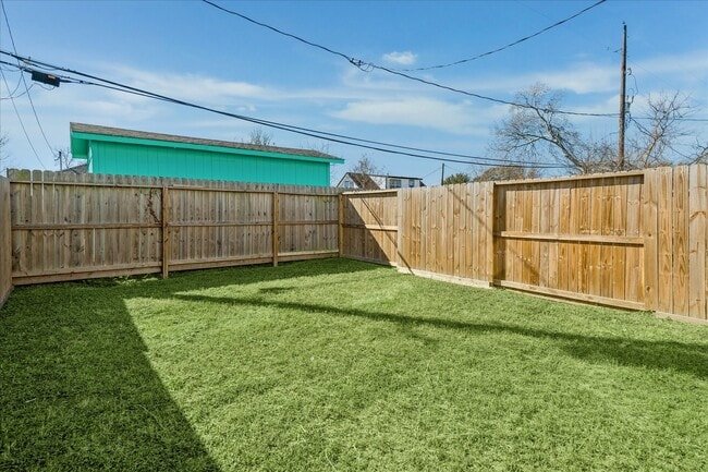 property at 9913 Porto Rico Rd