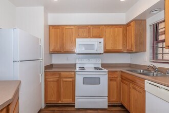 La Cascada II Apartments in Phoenix, AZ - Foto de edificio - Interior Photo