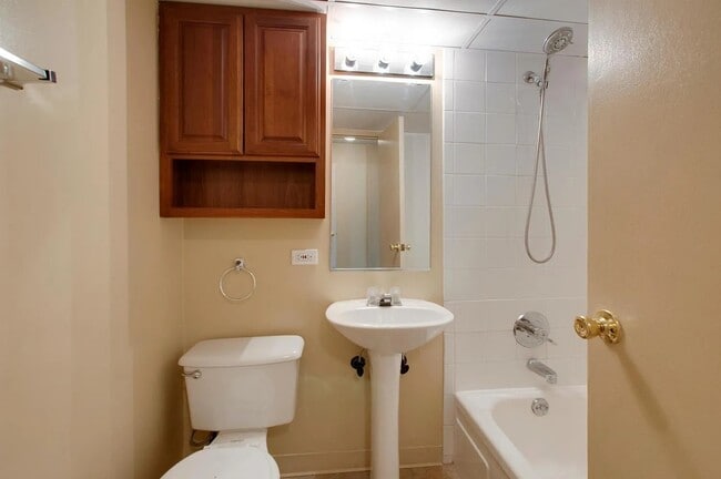 2225 Buchtel Blvd, Unit 211 in Denver, CO - Building Photo - Building Photo