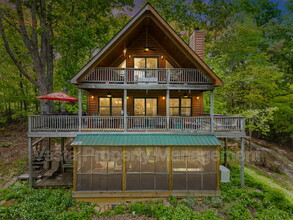 71 Fairview Hills Dr in Fairview, NC - Building Photo - Building Photo