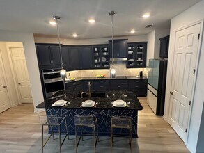 7315 34th Ct E in Sarasota, FL - Building Photo - Building Photo