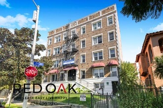 200 S Kenmore Ave in Los Angeles, CA - Building Photo - Building Photo