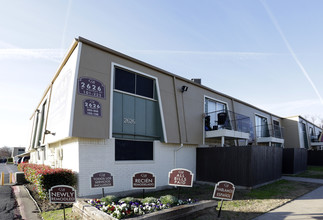 Casa Bella Apartments in Garland, TX - Building Photo - Building Photo