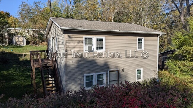 property at 2 Cedar Hill Cir