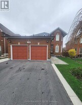 5187 Springbok Crescent in Mississauga, ON - Building Photo