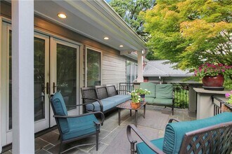 925 Highland Terrace NE in Atlanta, GA - Foto de edificio - Building Photo