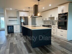 1327 Country Club Dr in Lynn Haven, FL - Foto de edificio - Building Photo
