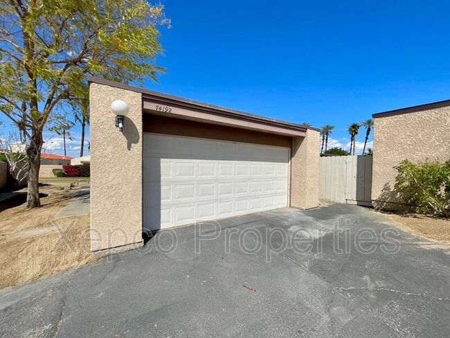 74192 Catalina Way in Palm Desert, CA - Building Photo - Building Photo