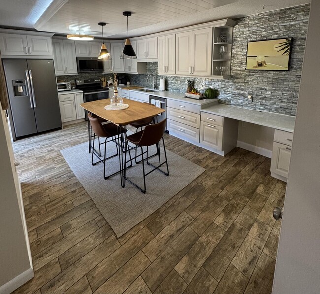property at 1509 15th Ct