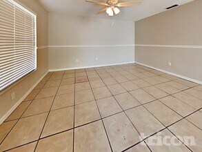 706 Parsons St SW in Ruskin, FL - Foto de edificio - Building Photo