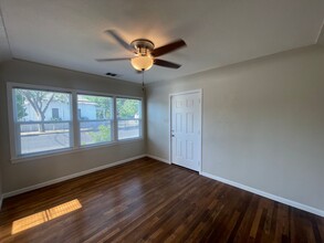 1107-1109 E McKenzie Ave in Fresno, CA - Building Photo - Building Photo