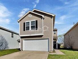 10628 Glenayr Dr in Camby, IN - Building Photo