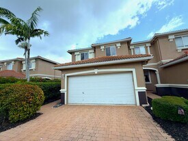9701 Roundstone Cir in Ft. Myers, FL - Building Photo