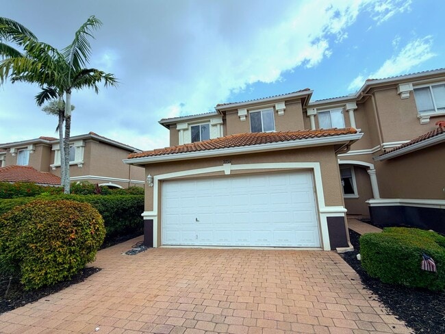 9701 Roundstone Cir