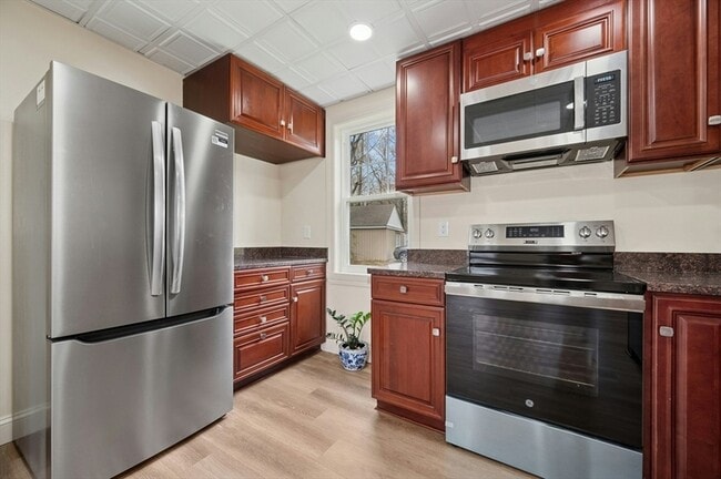 95 S Main St in North Brookfield, MA - Building Photo - Building Photo