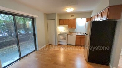 3249 Kennett Sq in Pittsburgh, PA - Building Photo - Building Photo