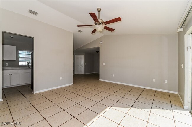 1806 NW 3rd Ave in Cape Coral, FL - Building Photo - Building Photo