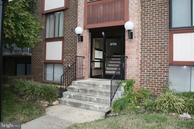 property at 9728 Kingsbridge Dr
