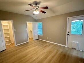 821 Hickory St in Burleson, TX - Building Photo - Building Photo