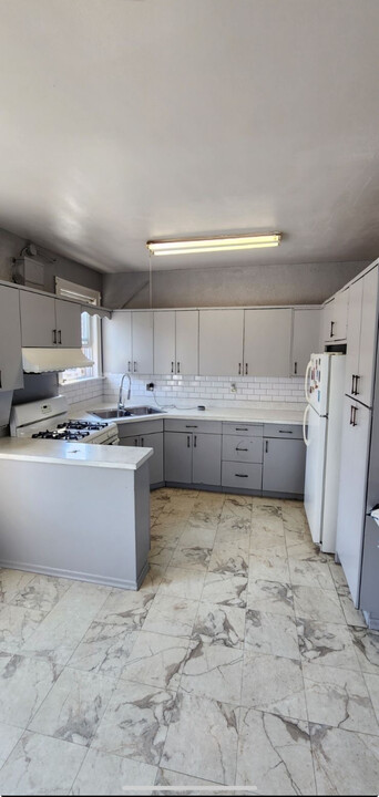 337 S Ardmore Ave, Unit 2F in Villa Park, IL - Building Photo