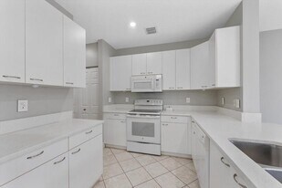 9825 Scribner Ln in Wellington, FL - Building Photo