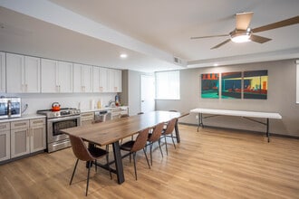 Carriage House Apartments in Pittsburgh, PA - Building Photo - Interior Photo