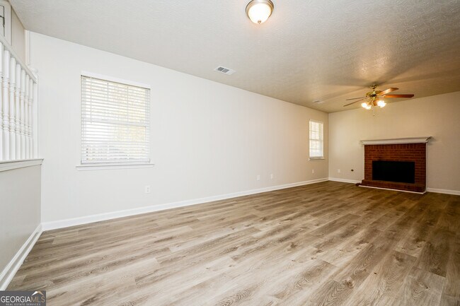 5236 Bailey Dr in Ellenwood, GA - Building Photo - Building Photo