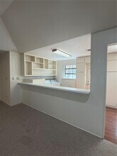 728 W San Antonio St in Lockhart, TX - Foto de edificio - Building Photo