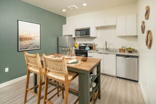 Streamliner Aldea in Glendale, AZ - Building Photo