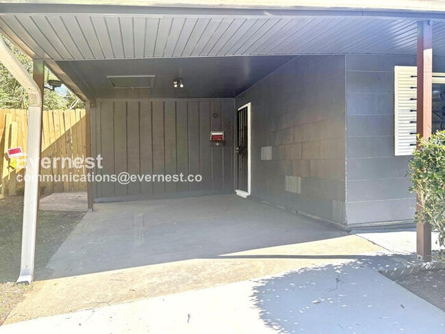 2740 Teresa Dr in Jackson, MS - Building Photo - Building Photo