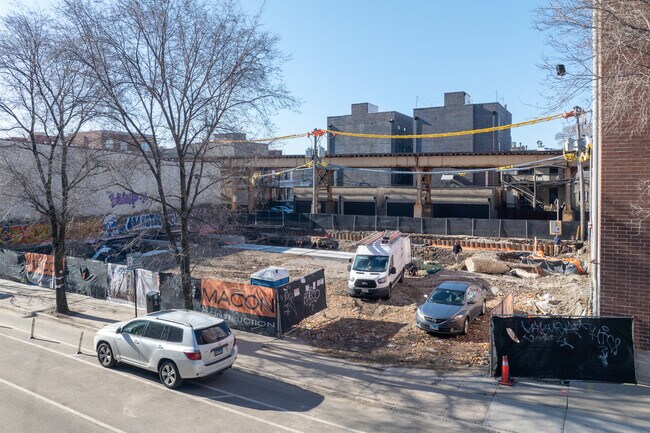 1870 N Milwaukee Ave in Chicago, IL - Building Photo - Primary Photo