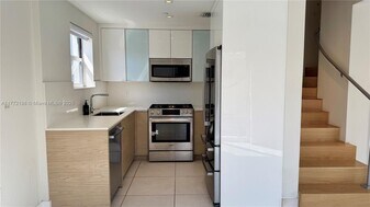 643 Jefferson Ave in Miami Beach, FL - Building Photo