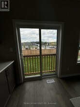 258 Wellandvale Dr in Welland, ON - Building Photo - Building Photo