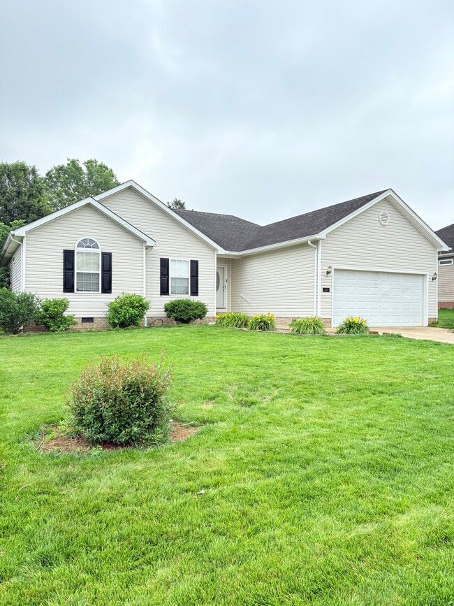 property at 3372 Fair Oaks Cir
