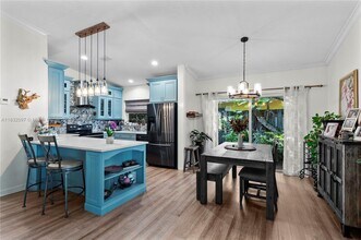 2900 Whitehead St in Miami, FL - Building Photo - Building Photo