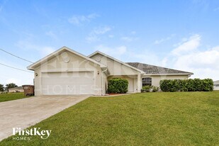 507 NW 17th Terrace in Cape Coral, FL - Building Photo