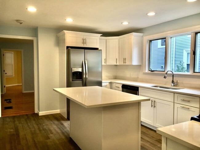 31 Wellington Rd, Unit 1