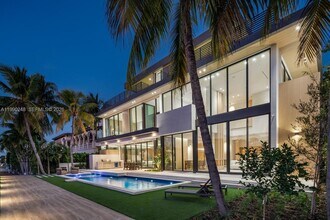 641 Flamingo Dr in Fort Lauderdale, FL - Building Photo - Building Photo