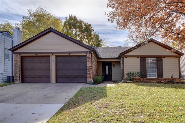 110 Wildbriar St in Euless, TX - Building Photo